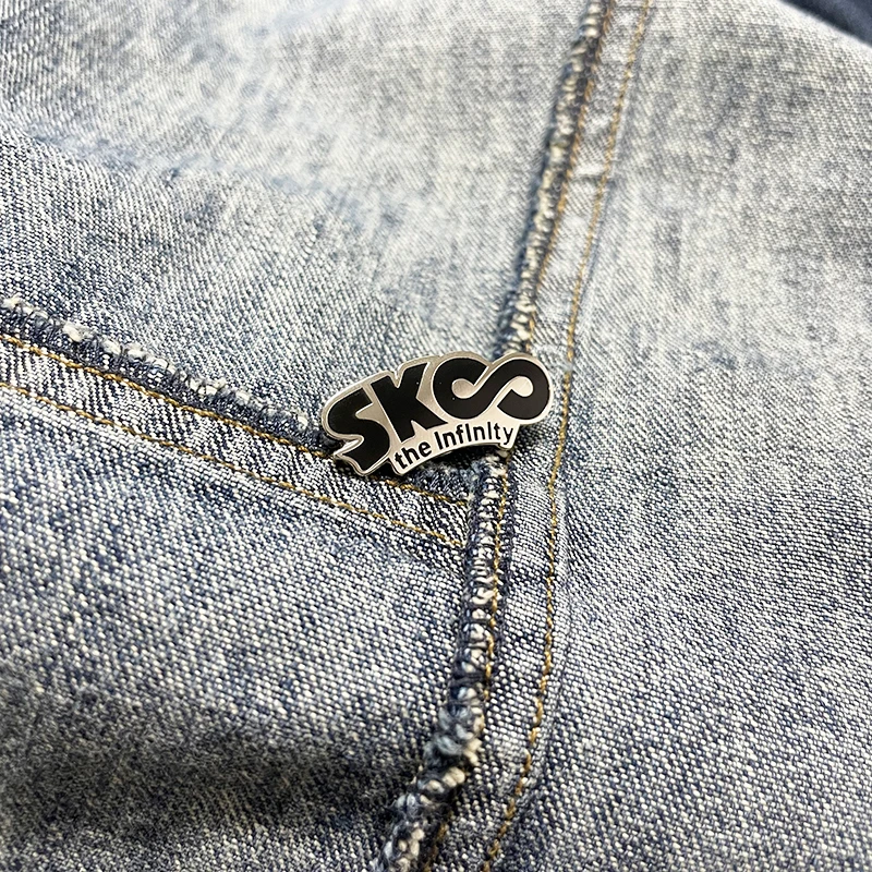 Sonsuzluk Sk8 Logo emaye Pin k - Anime Merchandise Logo incelemesi ve fiyatı